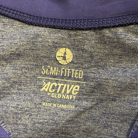 Old Navy active 1/4 zip pullover - Picture 4 of 6